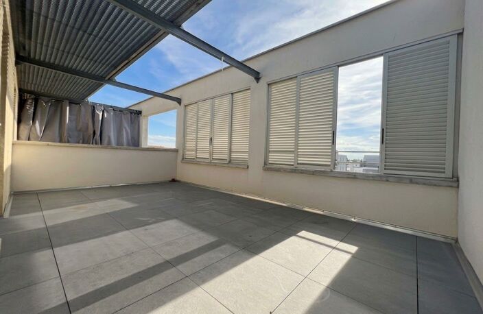 Toulouse Saint-Simon — Superbe T4 de 88 m² en dernier étage avec terrasse 20 m2 & parking en sous-sol — photo 5