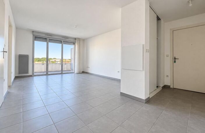 Toulouse Saint-Simon — Superbe T3 de 75 m² en dernier étage avec terrasse & parking en sous-sol — photo 2