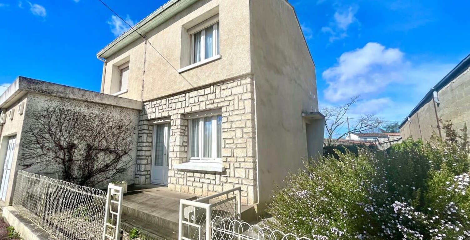 Maison 80 m² - Saintes — photo 1