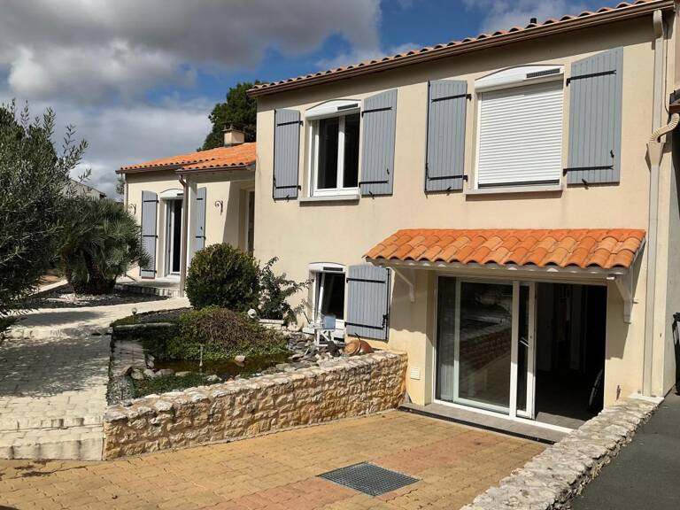 Maison À Vendre — photo 1