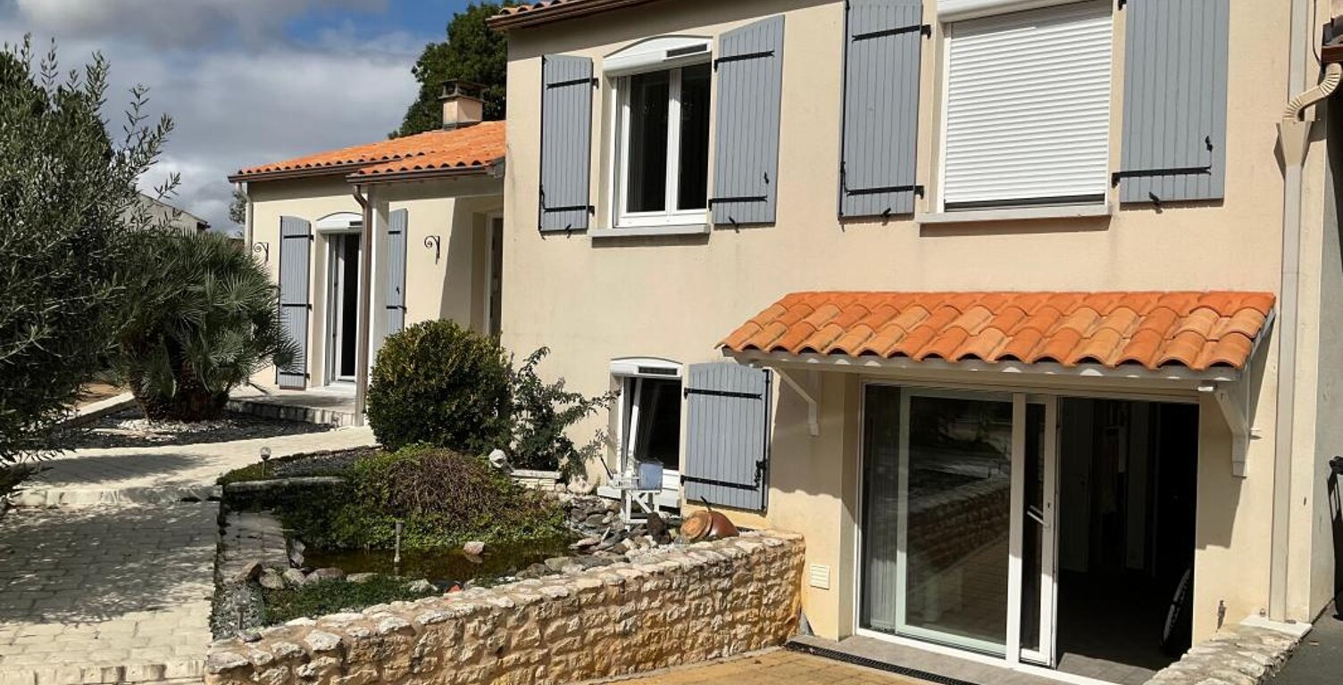 Maison À Vendre — photo 1