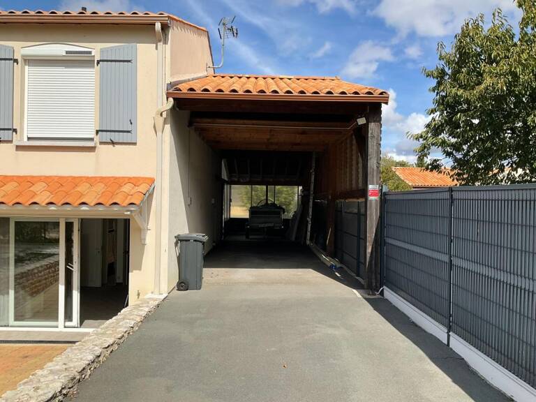 Maison À Vendre — photo 1