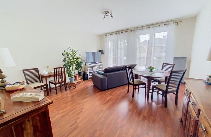 Appartement À Vendre avec jardin, garage et parking privé — photo 4