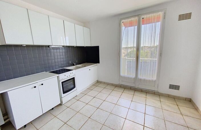 Appartement À Vendre avec terrasse et parking — photo 3