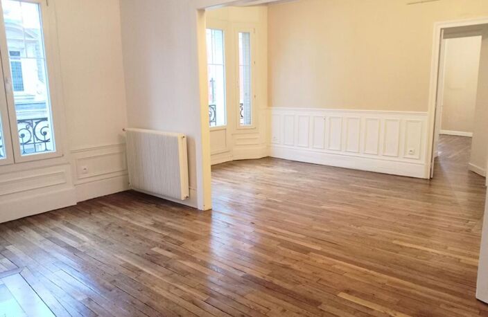 Appartement de type 4 cours Langlet — photo 4