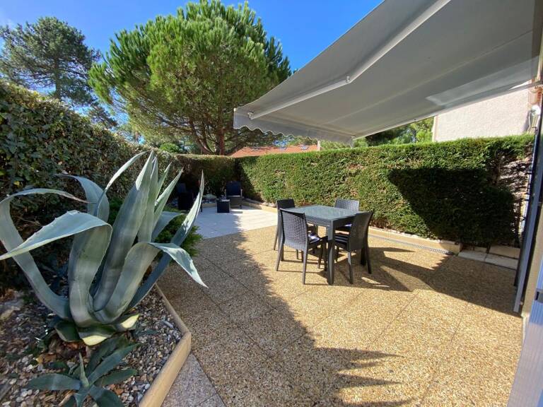 LA PALMYRE MAISON DANS RÉSIDENCE BOISÉ AVEC PISCINE, 400m CENTRE-VILLE — photo 1