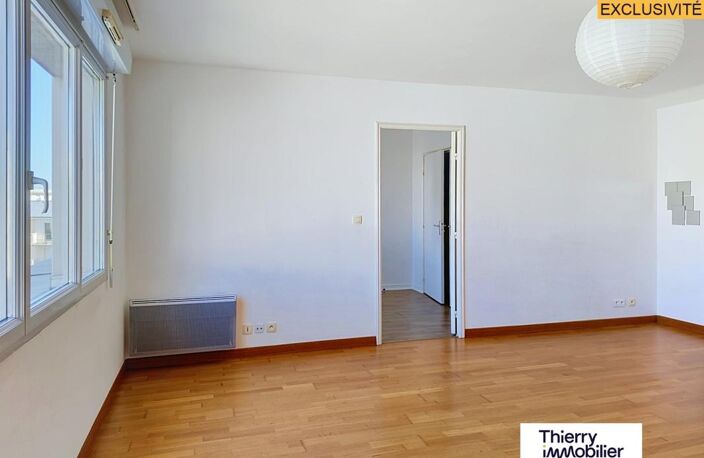 Longchamp - T2 de 58 m² au dernier étage avec ascenseur, parking et tram au pied — photo 4