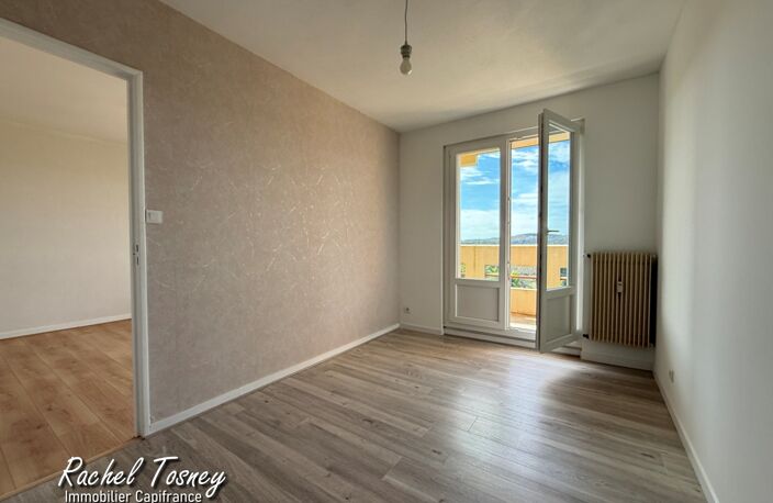 Appartement à louer 2 pièces BELFORT VUE SUPERBE sur les VOSGES ! balcon, cellier et cave — photo 4