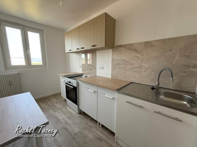 Appartement à louer 2 pièces BELFORT VUE SUPERBE sur les VOSGES ! balcon, cellier et cave — photo du bien