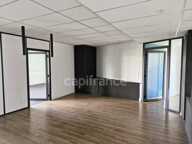 PLATEAU DE BUREAUX 167 M² À LOUER – AIX-EN-PROVENCE Proximité centre-ville – Immeuble tertiaire et médical – Espace lumineux et modulable — photo 4
