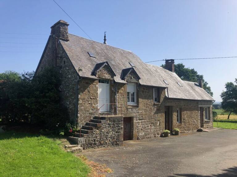 Ancien corps de ferme du XVIe siècle — photo 1