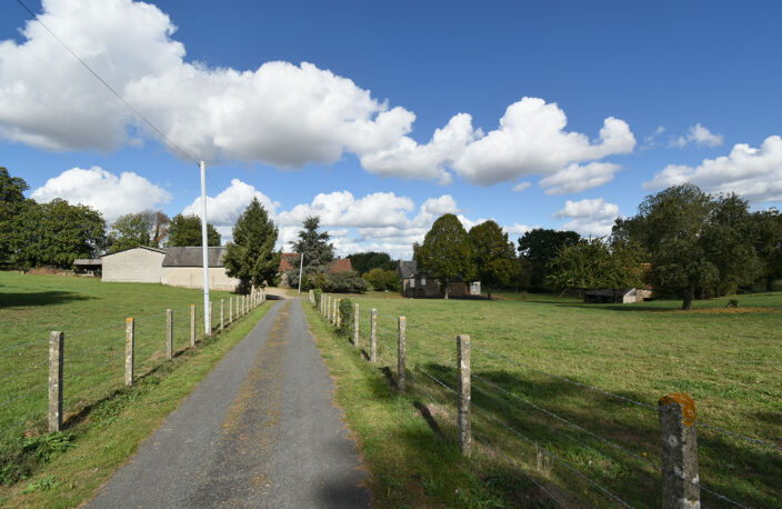 Ancien corps de ferme du XVIe siècle — photo 4