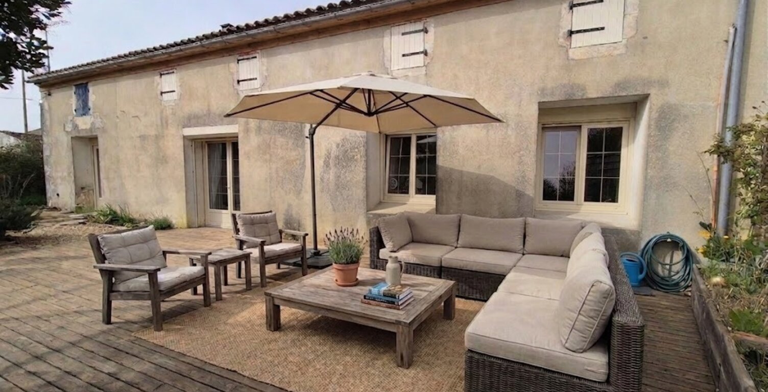Maison à vendre 8 pièces TONNAY BOUTONNE (17) — photo 1