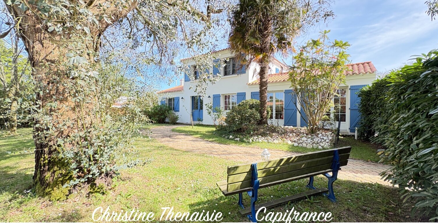 Maison à vendre sur un terrain de 2000 m2 - 4 chambres - Bureau - 3 salles d'eau - 3 wc - Dépendance de 110 m2 et garages LA GARNACHE (85) — photo 1