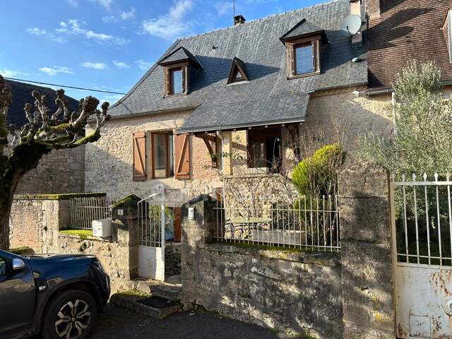 Dpt Dordogne (24), à vendre CHERVEIX CUBAS maison P5 de 125 m² - Terrain de 399,00 m² — photo du bien