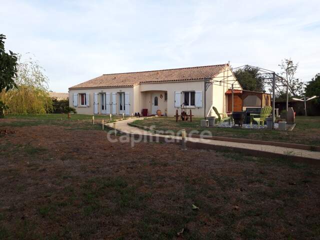 Maison à vendre 6 pièces LAIROUX (85) — photo du bien