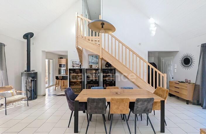 Châtenoy-En-Bresse (71) maison récente à vendre de 158 m² terrain de 1073 m² piscine chauffée Pergola bioclimatique et grand garage ! — photo 4