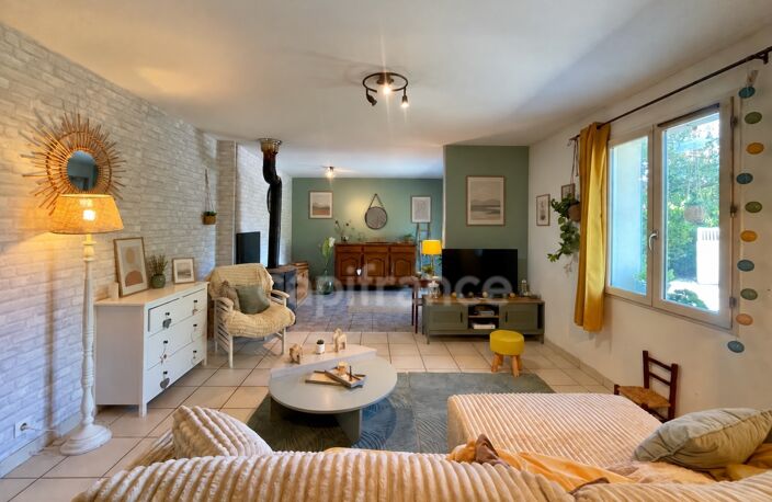 Maison à vendre 6 pièces LA GUERCHE SUR L'AUBOIS (18) — photo 3