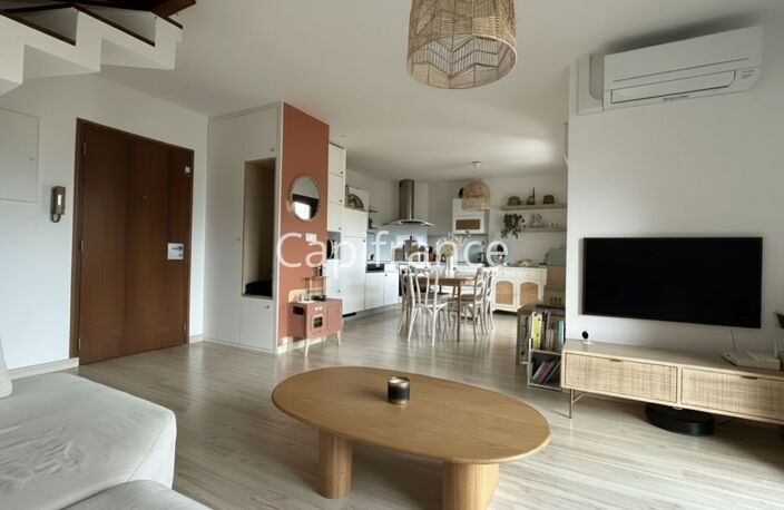 T3 DUPLEX EN DERNIER ÉTAGE – CLIMATISÉ – VUE MONTAGNES – ANNECY (74) — photo 3