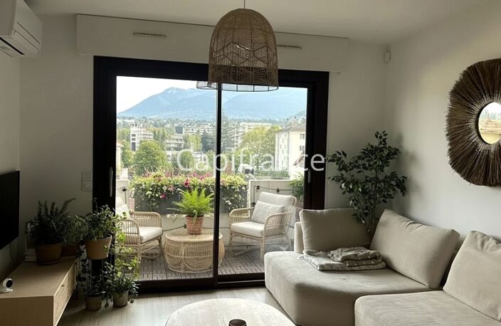 T3 DUPLEX EN DERNIER ÉTAGE – CLIMATISÉ – VUE MONTAGNES – ANNECY (74) — photo 5