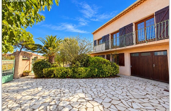 Grande villa familiale de 204 m² avec appartement indépendant, terrain piscinable de 2 178 m² et vue dégagée - Roujan (34320) — photo 2