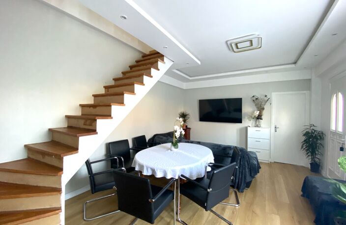 Maison familiale moderne avec terrasse et garage, à 6 min du centre-ville à Fosses (95) — photo 3