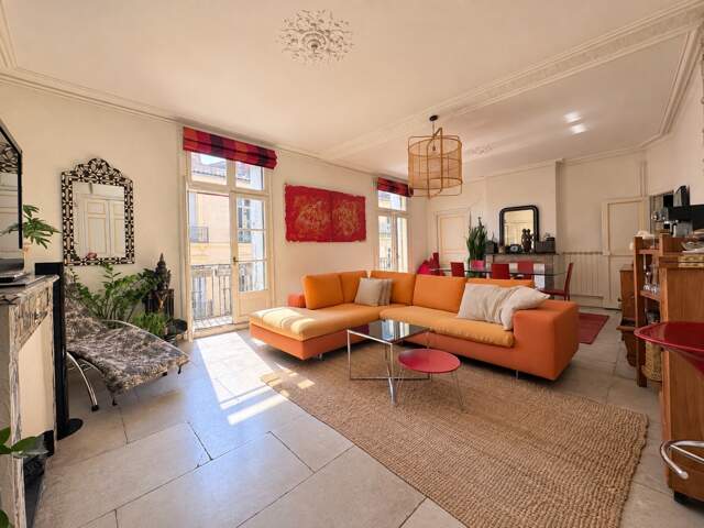 Appartement à vendre 4 pièces MONTPELLIER CENTRE HISTORIQUE (34)- le charme de l'ancien à personnaliser — photo du bien
