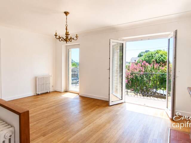 Secteur recherché – Maison avec jardin, garages et studio indépendant — photo du bien