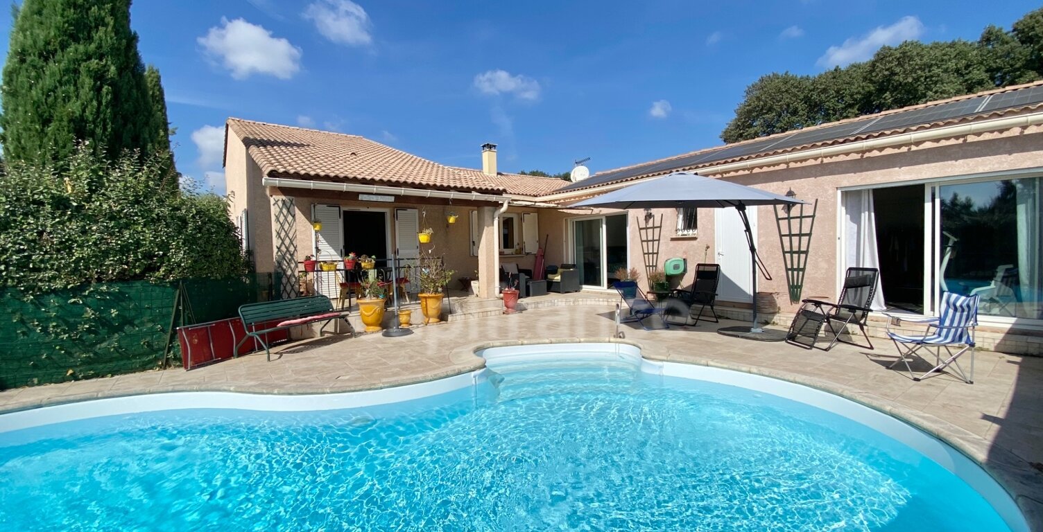 Maison T6 de plain-pied avec charme et piscine – SAINT-MAXIMIN (30)  — photo 1