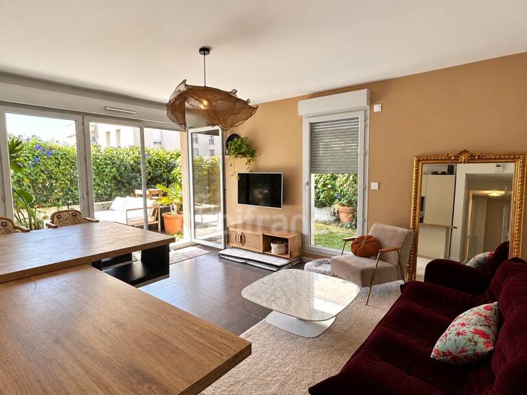 Appartement T3 avec terrasse, jardin et deux stationnements – Centre de Rousset — photo 1