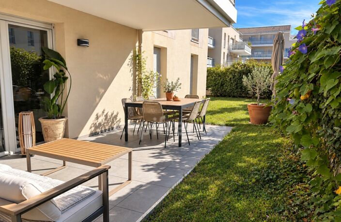 Appartement T3 avec terrasse, jardin et deux stationnements – Centre de Rousset — photo 2