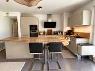 Appartement T3 avec terrasse, jardin et deux stationnements – Centre de Rousset — photo 4