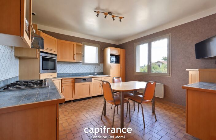 SOUCIEU EN JARREST - Maison de 98,50m² avec sous sol aménageable - Garage/atelier — photo 4