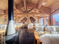 Fonds de commerce à vendre LE GRAND BORNAND (74), bar, restaurant, chambres d'Hôtes, terrasse, veranda, LicenceIV, piste de ski, sud, chalet, pôele à bois, cheminée, authentique — photo 3
