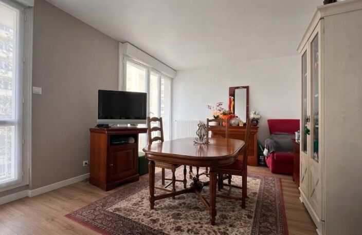 QUIMPER (29) — À VENDRE - Appartement T2 de 49 m² Au 3e étage avec ascenseur - Balcon - Cave — photo 4