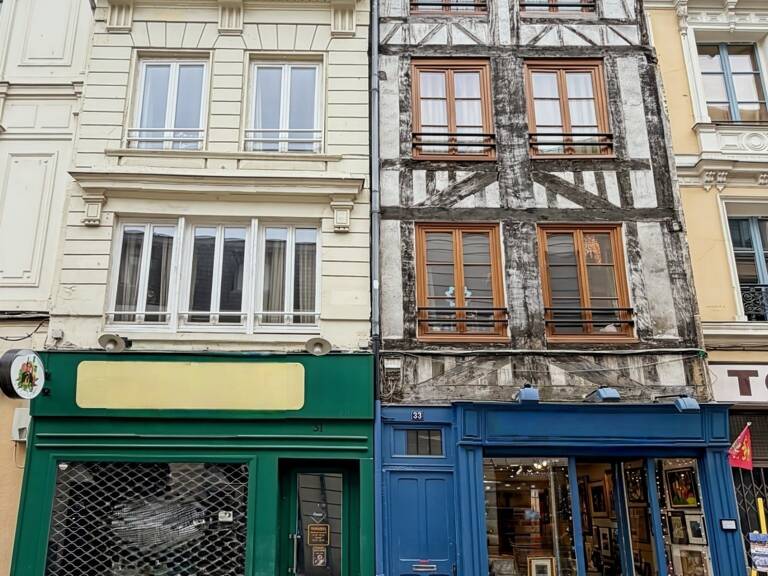 Rouen Hyper Centre Immeubles 10 F1 - 2 locaux commerciaux — photo 1