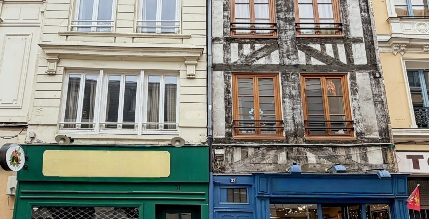 Rouen Hyper Centre Immeubles 10 F1 - 2 locaux commerciaux — photo 1