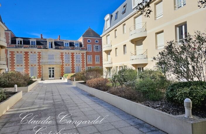 APPARTEMENT 3 PIÈCES AU CŒUR D’UNE RÉSIDENCE DE STANDING AVEC PISCINE, DANS UN ÉCRIN DE VERDURE AUX PORTES DE LA ROCHELLE — photo 4