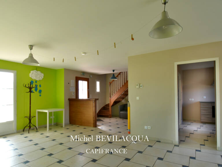 Maison à vendre 7 pièces NEVERS (58) Murs commerciaux ou maison familiale de 165 m² sur un terrain de 637 m² — photo 1