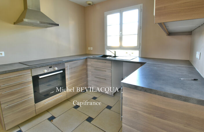 Maison à vendre 7 pièces NEVERS (58) Murs commerciaux ou maison familiale de 165 m² sur un terrain de 637 m² — photo 2