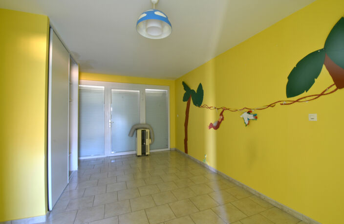 Maison à vendre 7 pièces NEVERS (58) Murs commerciaux ou maison familiale de 165 m² sur un terrain de 637 m² — photo 3