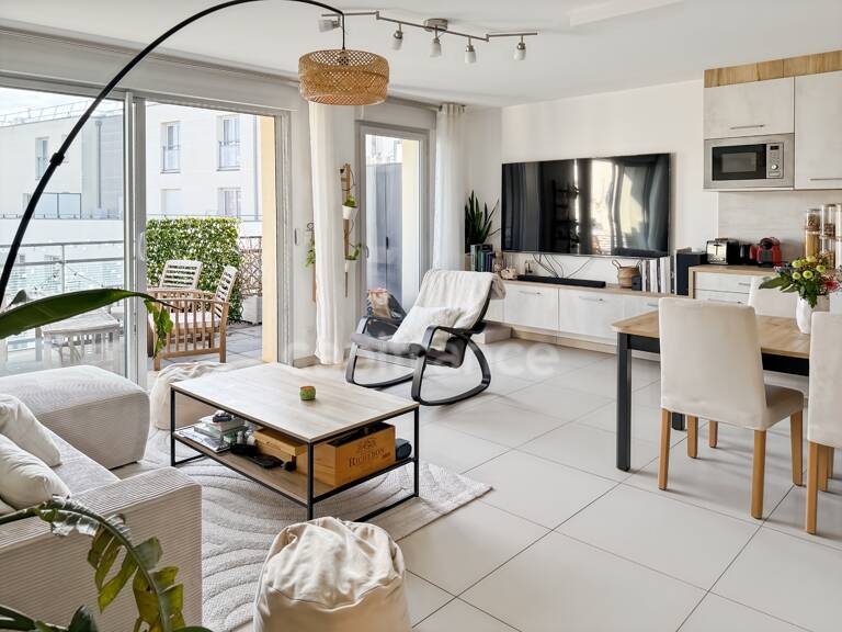 Appartement à vendre 3 pièces FERNEY VOLTAIRE (01) — photo 1