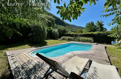 Maison en pierre avec piscine + terrain à vendre à SERRIERES EN CHAUTAGNE (73), 50 min de Genève et d'Annecy, 35 min d'Aix-les-Bains et 10 min du lac du Bourget — photo du bien