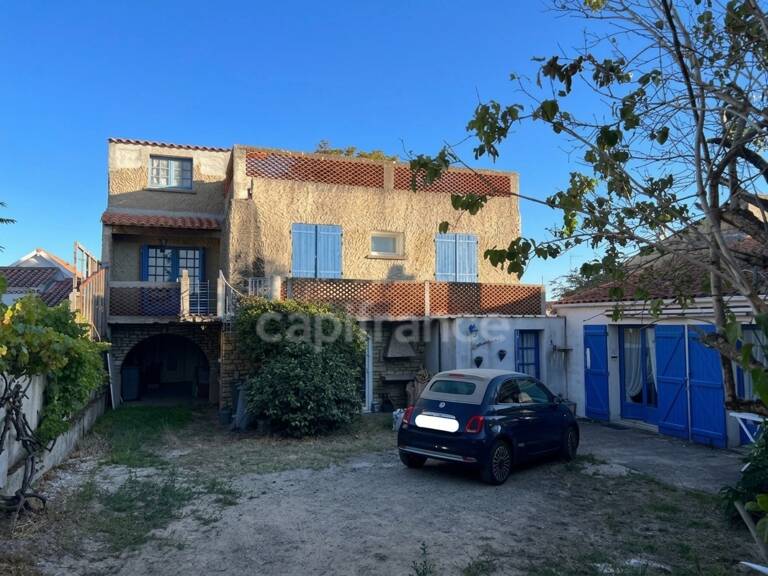 Exclusivité - Propriété à vendre - 9 pièces L'AIGUILLON-SUR-MER LA PRESQU'ILE (85 460) - Idéal investisseurs — photo 1