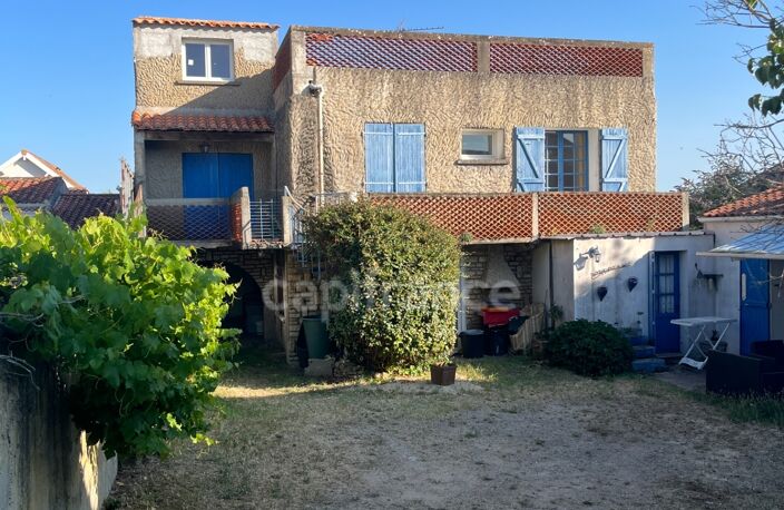 Exclusivité - Propriété à vendre - 9 pièces L'AIGUILLON-SUR-MER LA PRESQU'ILE (85 460) - Idéal investisseurs — photo 2