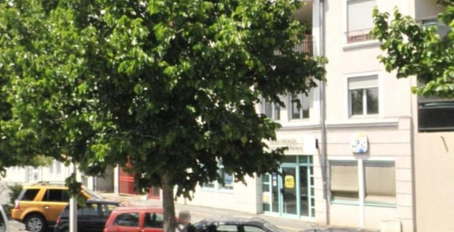 À LOUER – LOCAL COMMERCIAL 70 m² – EMPLACEMENT ATTRACTIF — photo 1