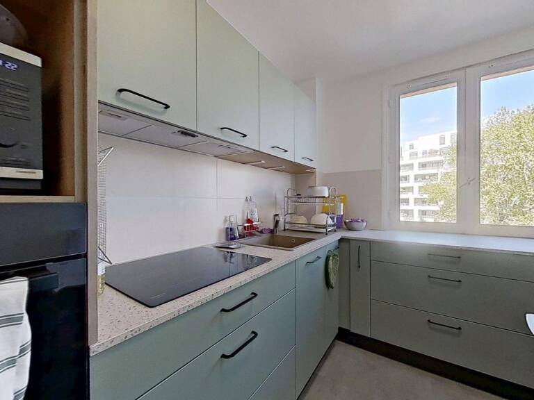398A Cours Emile Zola Villeurbanne 69100 - T2 Meublé - 890 €CC — photo 1