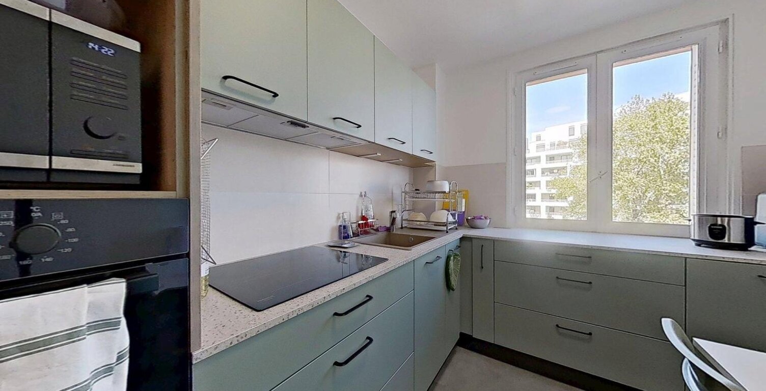 398A Cours Emile Zola Villeurbanne 69100 - T2 Meublé - 890 €CC — photo 1