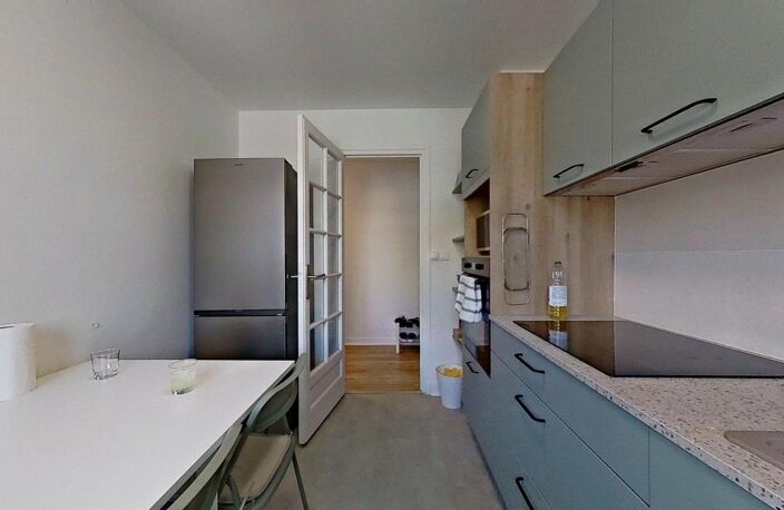 398A Cours Emile Zola Villeurbanne 69100 - T2 Meublé - 890 €CC — photo 2