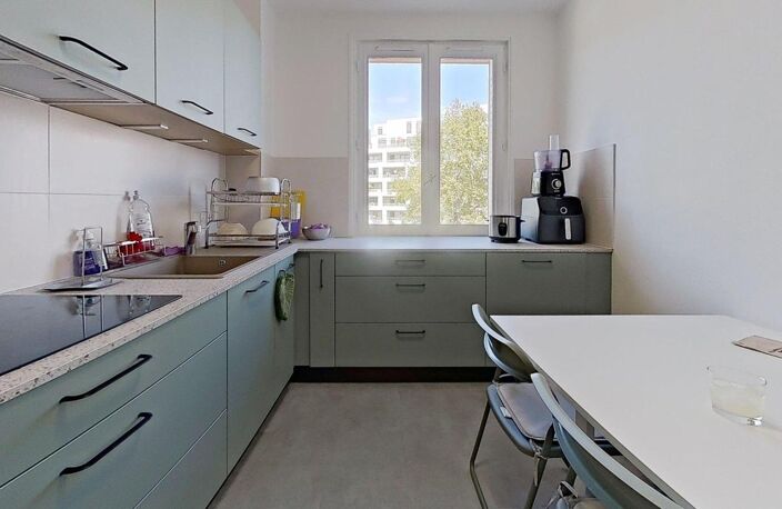 398A Cours Emile Zola Villeurbanne 69100 - T2 Meublé - 890 €CC — photo 3